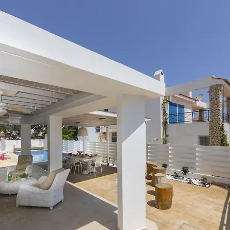 Villa Serifos By The Sea Protaras